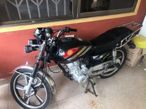 Royal Motorcycle 2020 Black · Photo 1