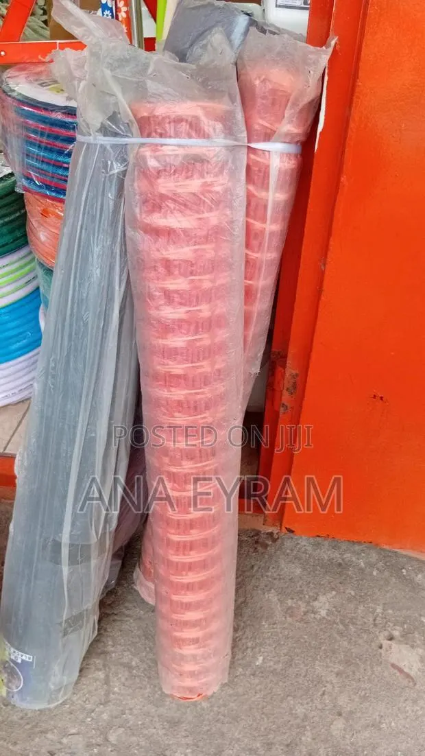 Barricade/Orange Net · Photo 1