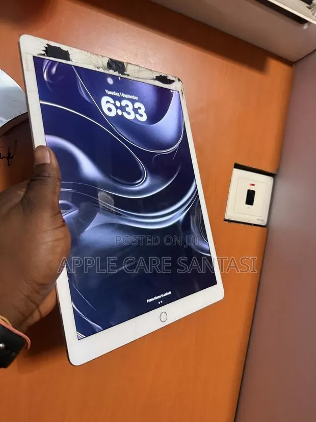Apple iPad Pro 12.9 (2017) 64 GB · Photo 1