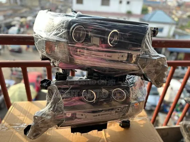 Toyota Land Cruiser 2018,2019,2020,Headlight Available · Photo 1