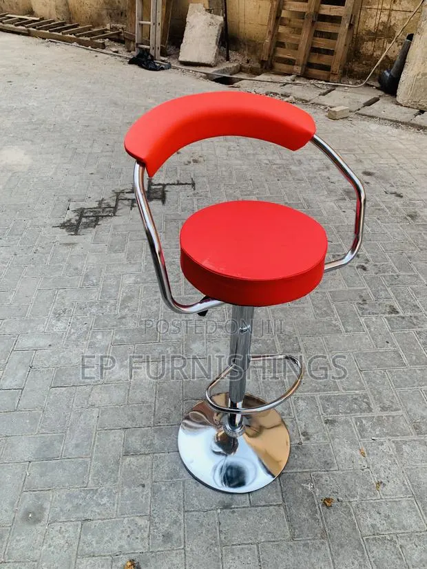 Modern Bar Chair · Photo 1