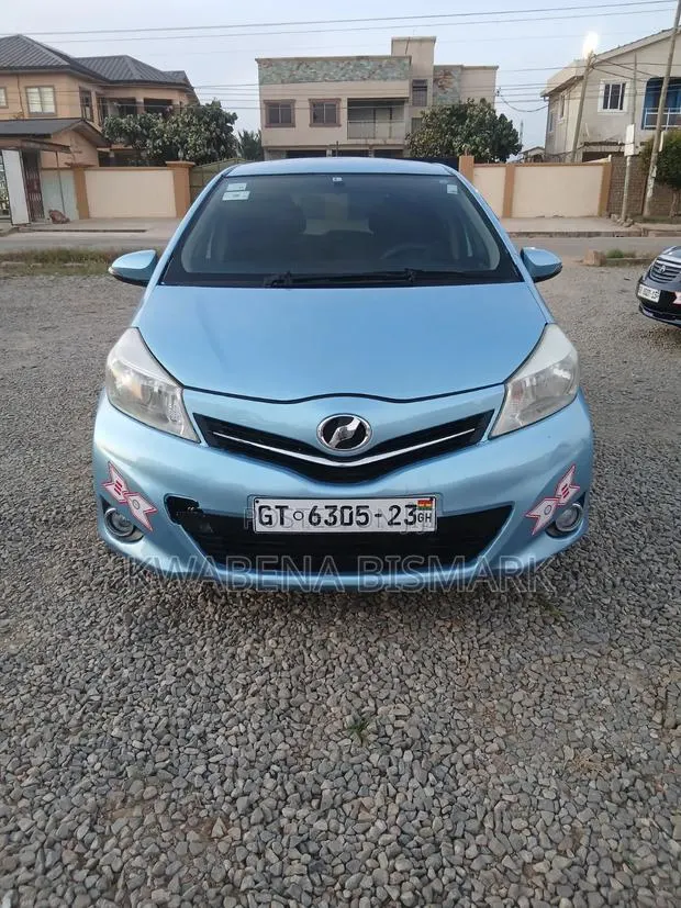 Toyota Vitz 2012 Blue