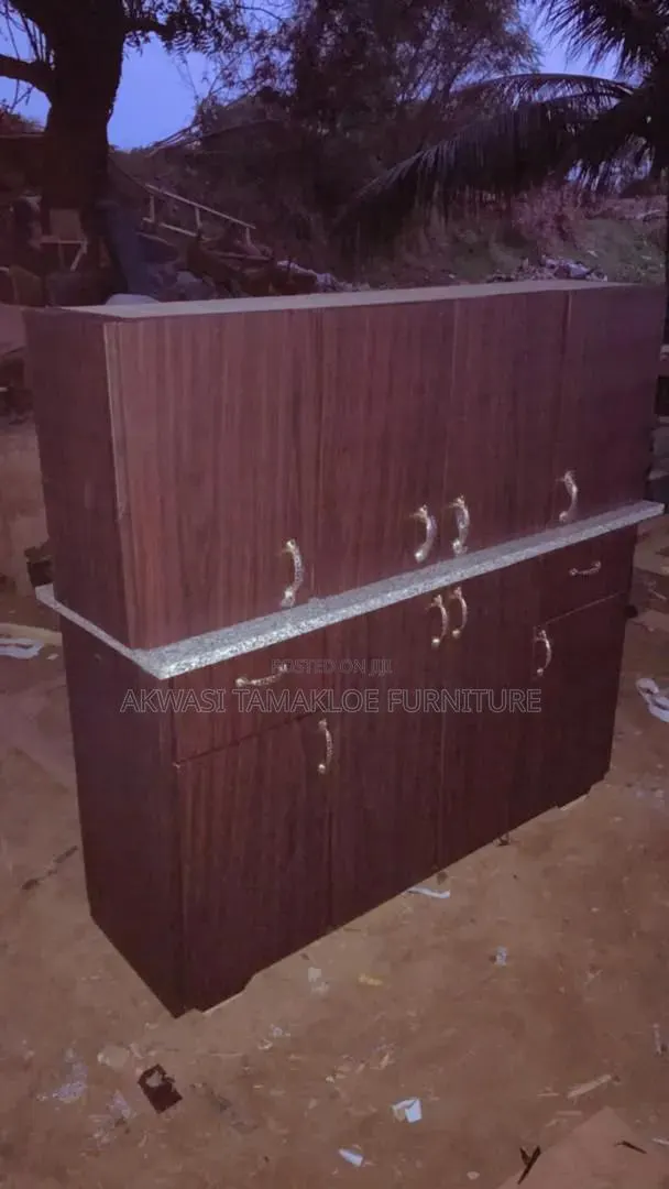 6 Ft Kitchen Cabinets Top and Down · Photo 1