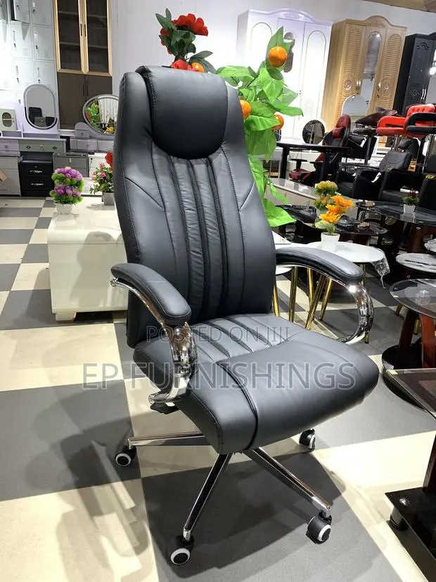 Premium Executive Office Chair · Photo 1