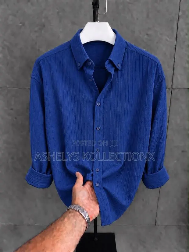 Quality Detailed Pleated Shirts · Photo 1