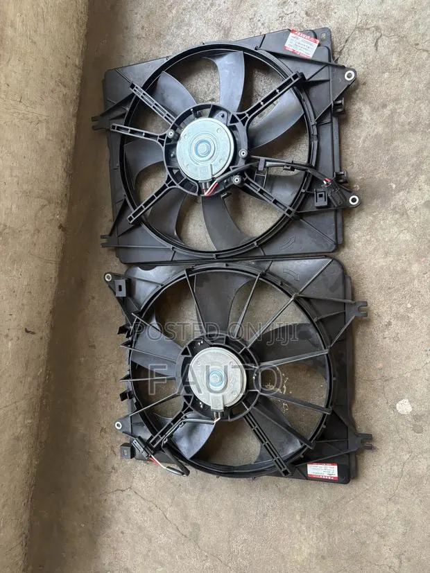 Honda CRV 2017,2018,2019,2020,2021 Radiator and a/C Fan · Photo 1