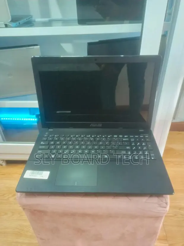 Laptop Asus X550LA 8GB Intel Core I3 HDD 500GB · Photo 1