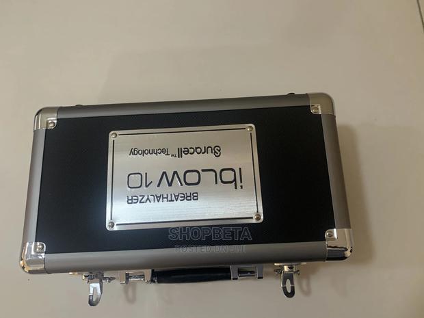 Iblow Alcohol Breathalyzer/Alcohol Tester · Photo 1