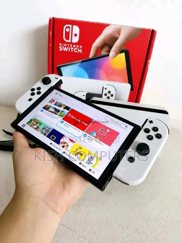Nintendo Oled With 11 Games · Photo 1