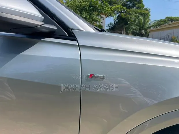 Audi Q8 55 Premium AWD quattro 2020 · Photo 1