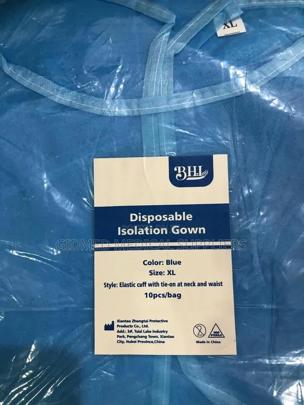 Disposable Isolated Gown · Photo 1