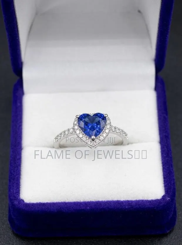 Ocean Heart Promise Ring · Photo 1