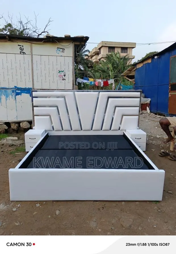 White Color Queen With Two Bedside Drawers Available · Photo 1