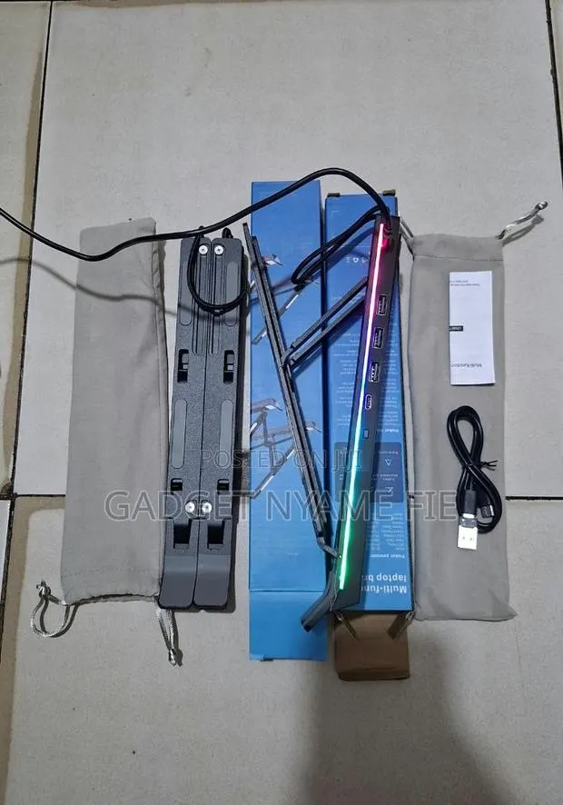 Aluminium Laptop Stand (With USB Connectors) · Photo 1