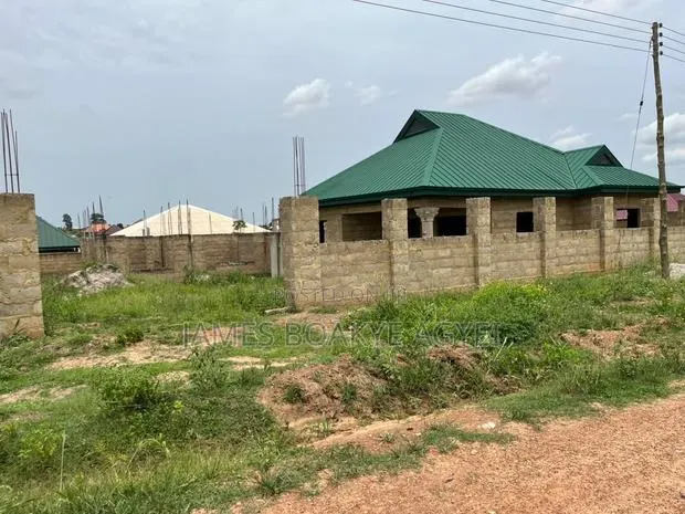 Land for Sale · Photo 4