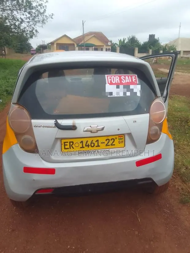 Chevrolet Spark Hatch LT 2010 Silver · Photo 1
