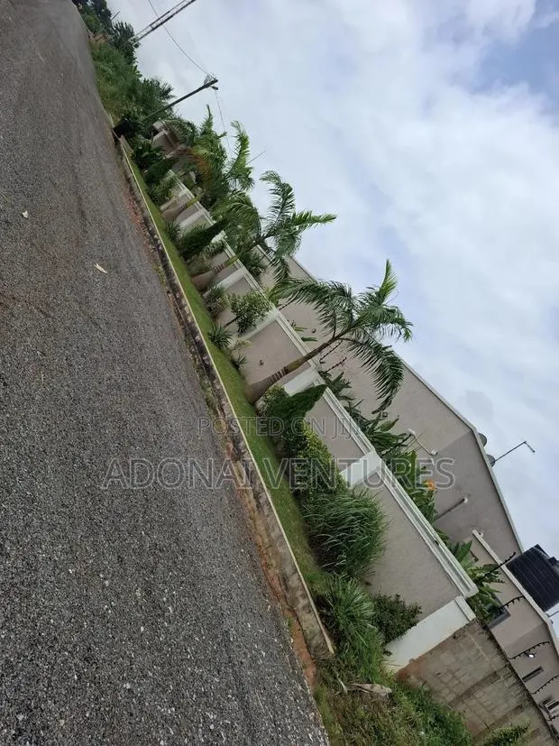 Full Plot of Land for Sale in Daban · Photo 1