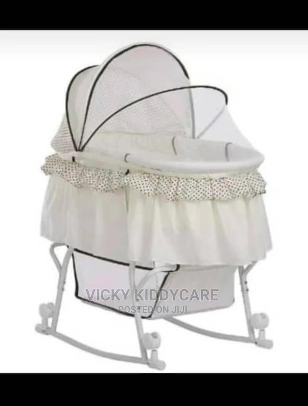 Bassinet Baby Cot · Photo 1