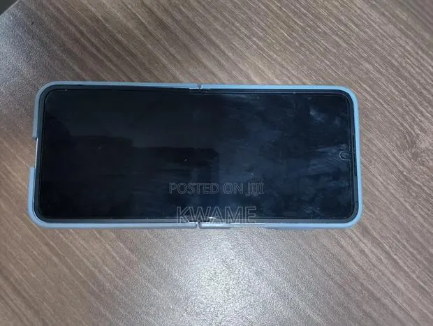 Samsung Galaxy Z Flip6 512 GB Blue · Photo 1