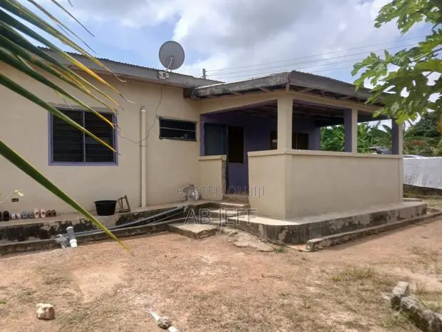 4bdrm House in Abuakwa Koforidua, Kumasi Metropolitan for sale · Photo 1