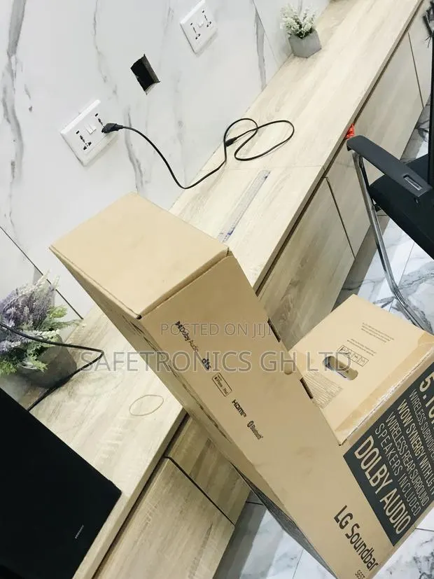 Check Out 600 Watts Bluetooth Lg S65t 5.1ch Soundbar · Photo 1
