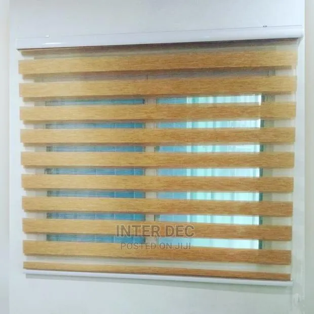 Luxurious Window Curtains Blinds · Photo 1