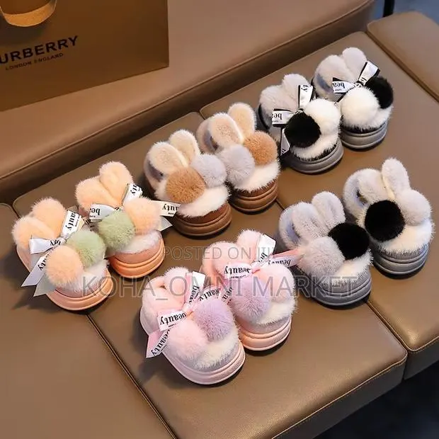 Kids’ Indoor Fluffy Shoes · Photo 3