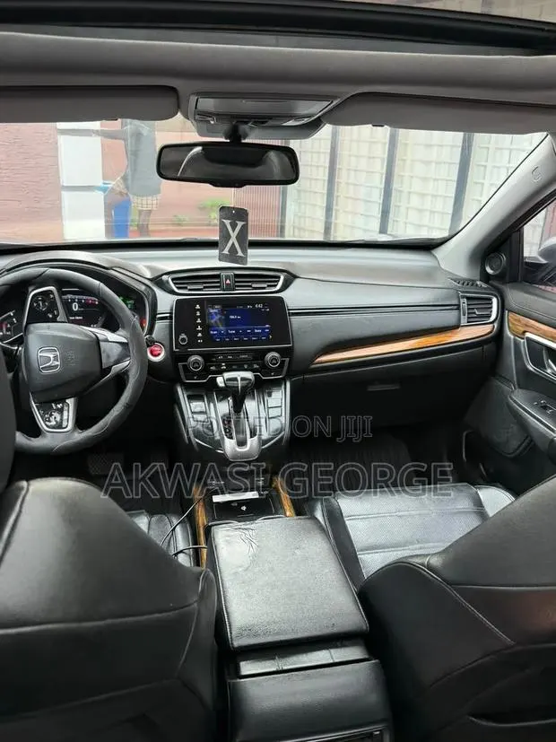 Honda CR-V Touring AWD 2020 Silver · Photo 1