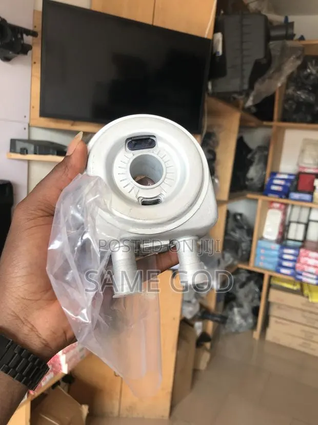 Tucson Sorento Santa Fe Sonata Engine Oil Cooler · Photo 1