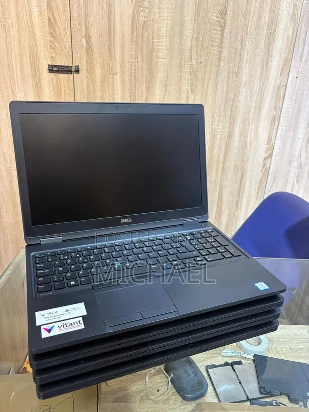 Laptop Dell Latitude 5580 8GB Intel Core i5 SSD 256GB · Photo 1