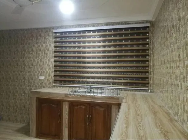 Window Blinds · Photo 1