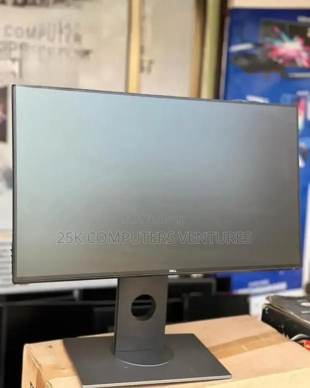 Dell Ultrasharp 24" Full Hd Ips Monitor 60hz Usb 3.0 Displayport · Photo 1