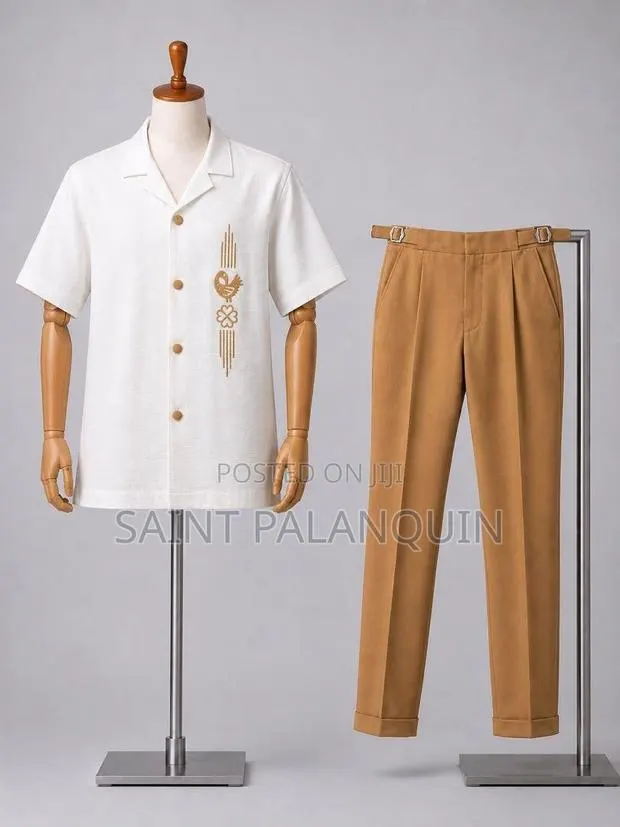 A Stylish Men's Two-Piece Casual Outfit · Photo 1