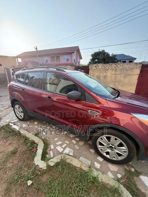 Ford Escape SE 4x4 2016 Red · Photo 1