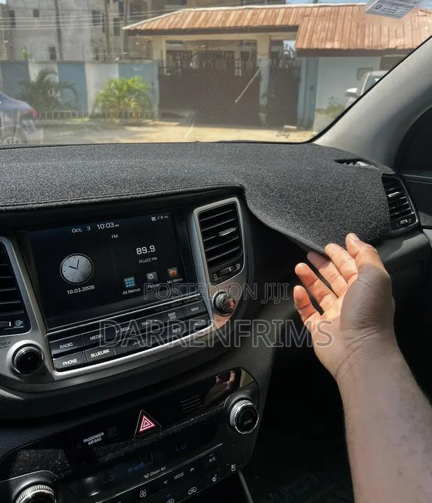 Hyundai Tucson Dash Cover Mat 2016-2018 · Photo 1