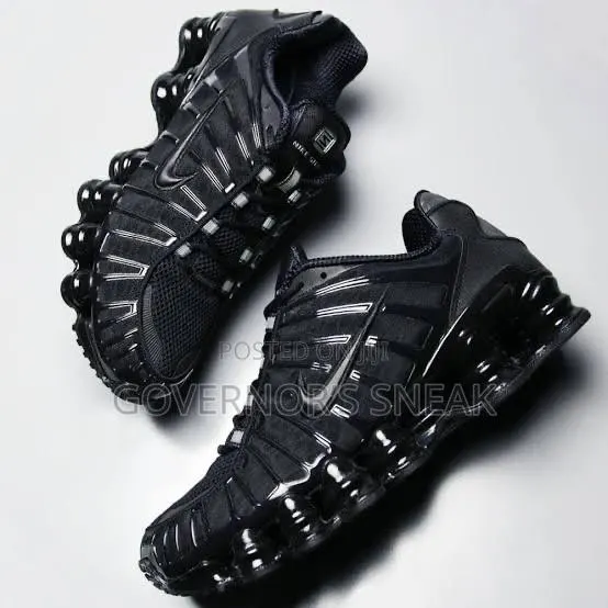 Nike Shox TL Different Colors in Stock · Photo 1