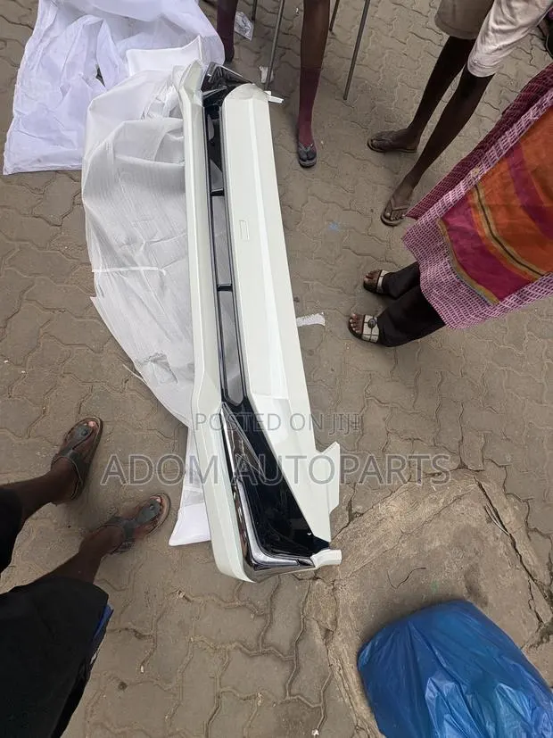Toyota Land Cruiser Prado Front Bumper Spoiler · Photo 1