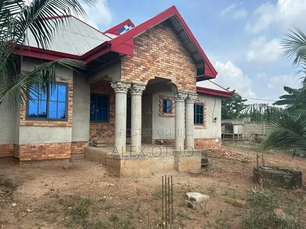 3bdrm House in Alex Otuo Properties, Kumasi Metropolitan for sale