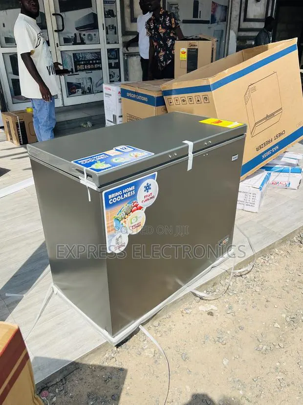 Neat Buy for Less Nasco Chest NAS-420 Chest Freezer Single Door · Photo 1