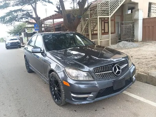 Mercedes-Benz C250 2013 Silver · Photo 1