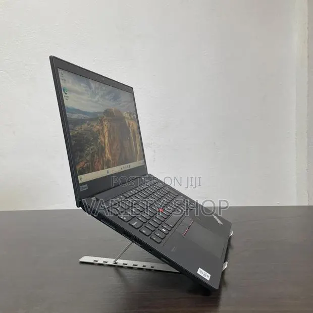 New Laptop Lenovo ThinkPad T14 16GB Intel Core i5 SSD 256GB · Photo 1