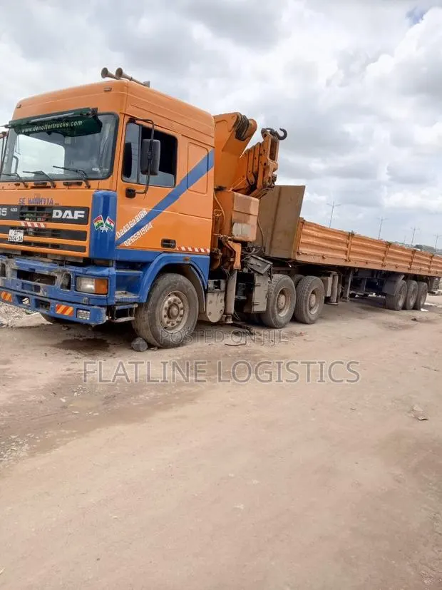 Self Loader Truck (Crane Loader) · Photo 1