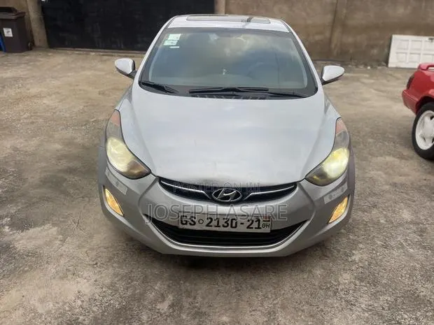 Hyundai Elantra Limited 4dr Sedan (1.8L 4cyl 6A) 2014 · Photo 1