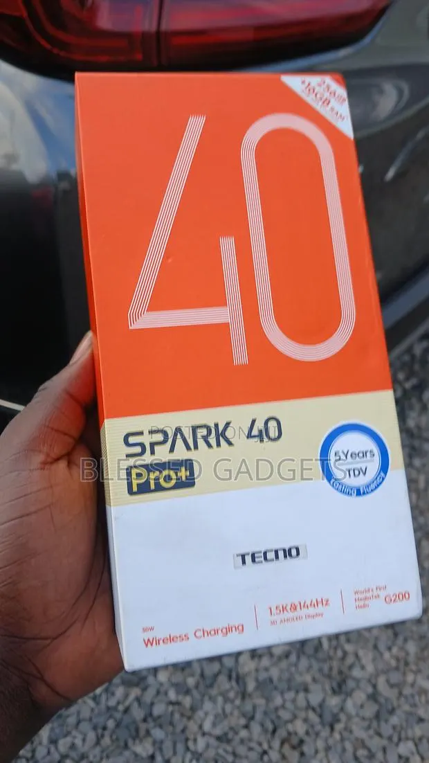 New Tecno Spark 40 Pro+ 256 GB White · Photo 1