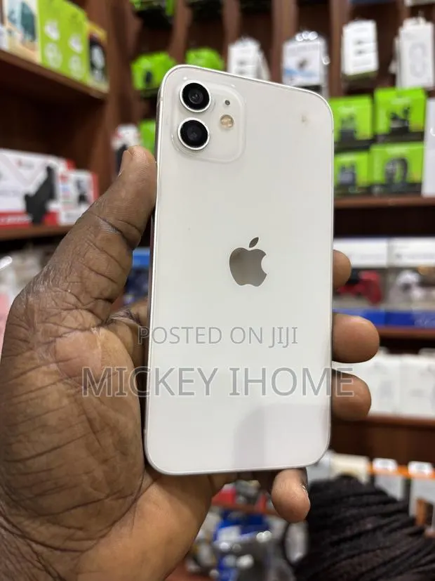 Apple iPhone 12 64 GB White · Photo 1
