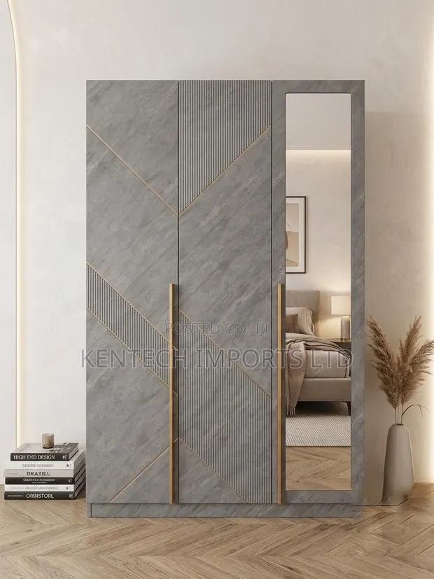 Modern Grey 3-Door Wardrobe · Photo 1