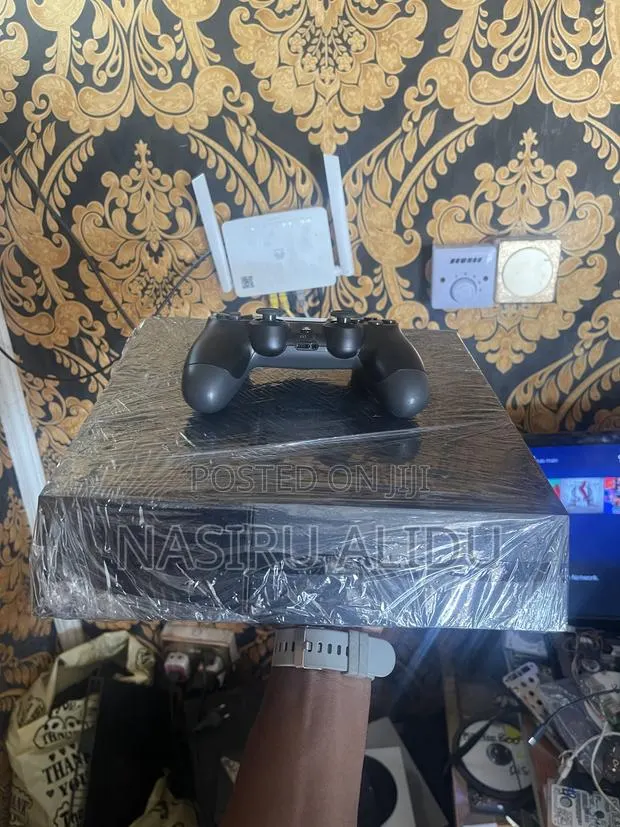 Ps4 Standard Jailbreak and Account With 7games of Your Choice · Photo 1