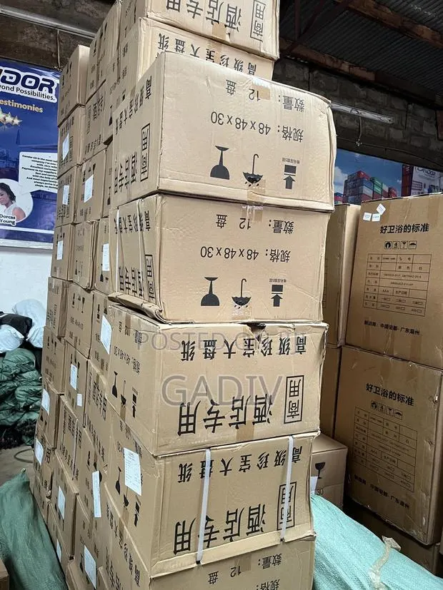 Jumbo T-Roll Paper 12 Rolls Per Box · Photo 3