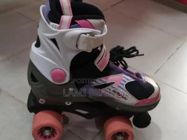 4 Tire Roller Skates Shoe Size 36 · Photo 1