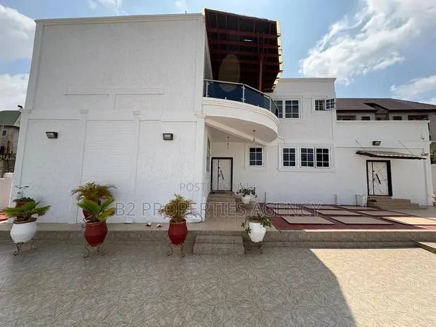 Furnished 6bdrm Mansion in B2 Properties Agency, Kumasi Metropolitan · Photo 1